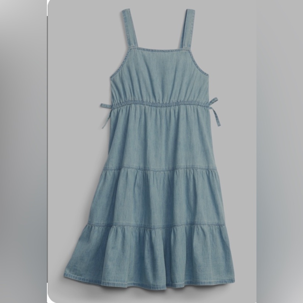 GIRLS GAP KIDS DENIM DRESS SIZE M (8) USED IN GREAT CONDITION!